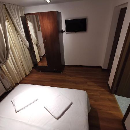 Vila Deal Négyfalu Kültér fotó