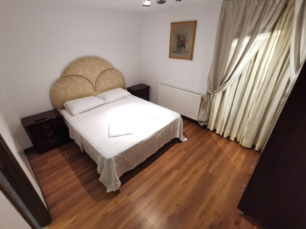 Vila Deal Négyfalu Kültér fotó