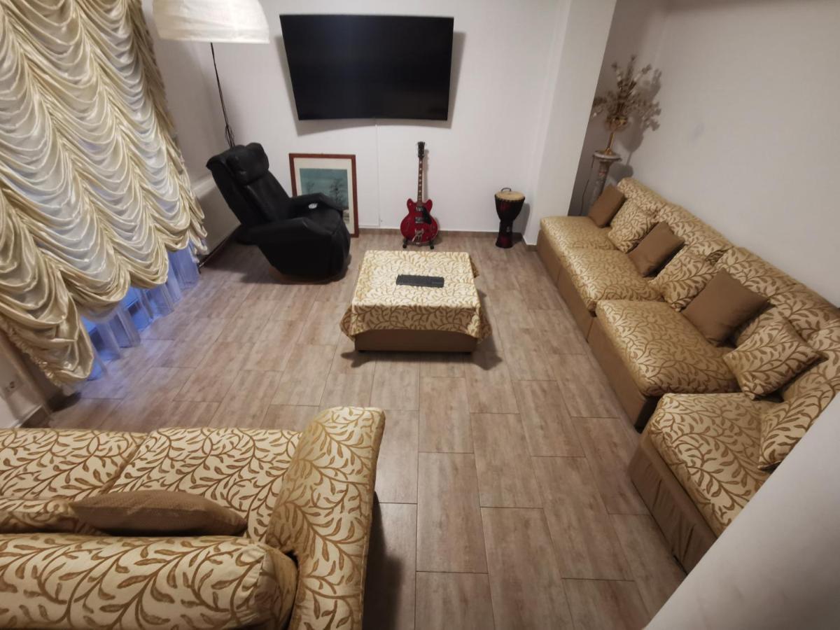 Vila Deal Négyfalu Kültér fotó