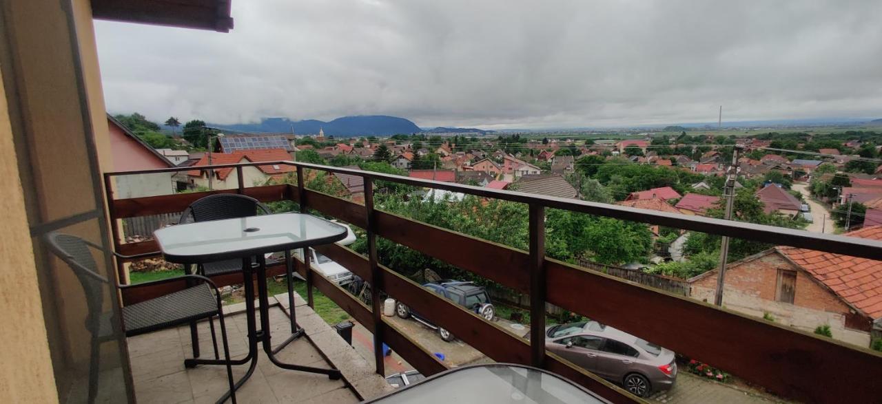 Vila Deal Négyfalu Kültér fotó